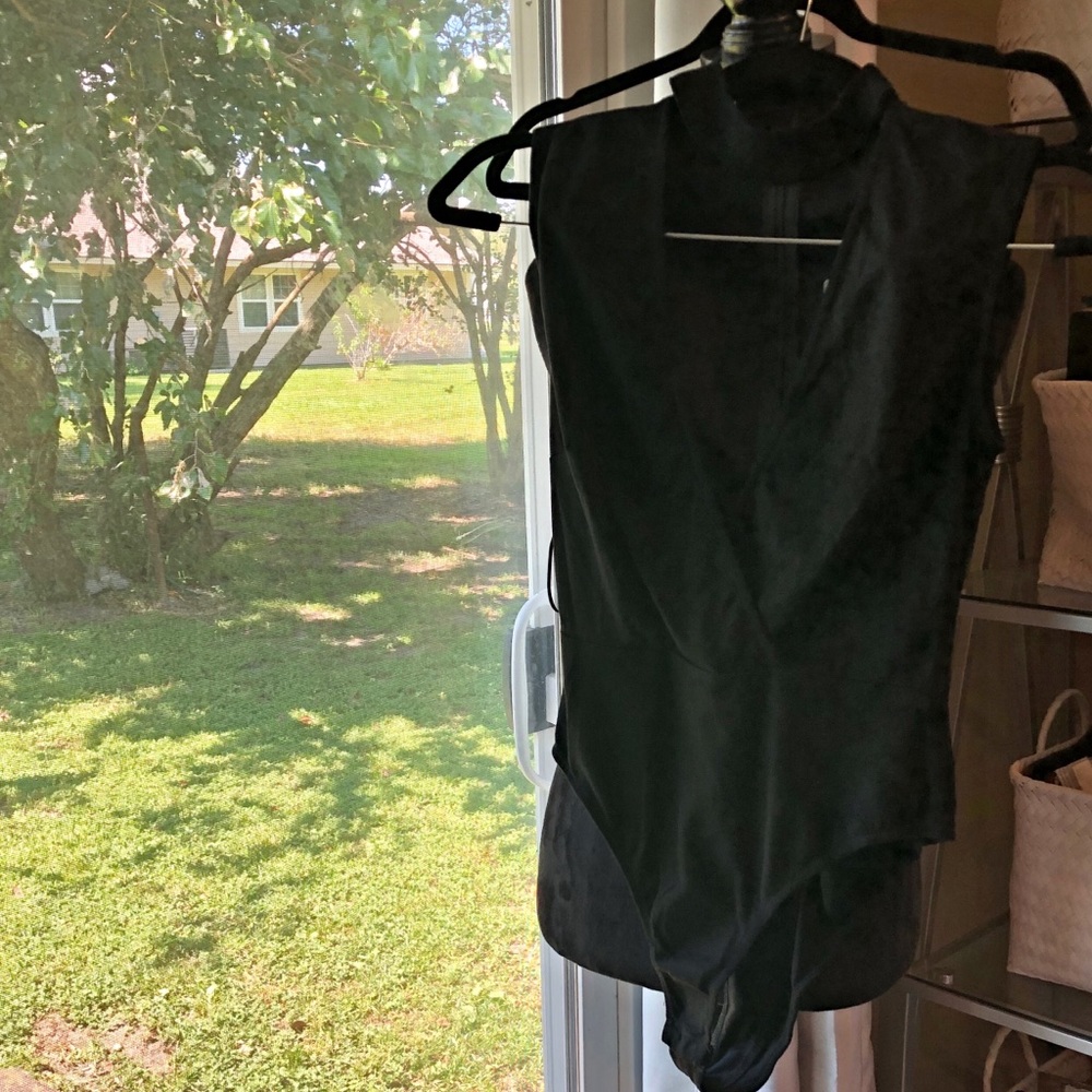 Pretty little thing black sleeveless bodysuit